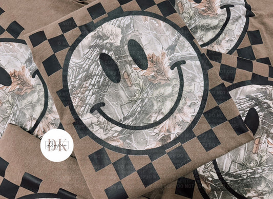 Camo face checker tee & sweatshirt